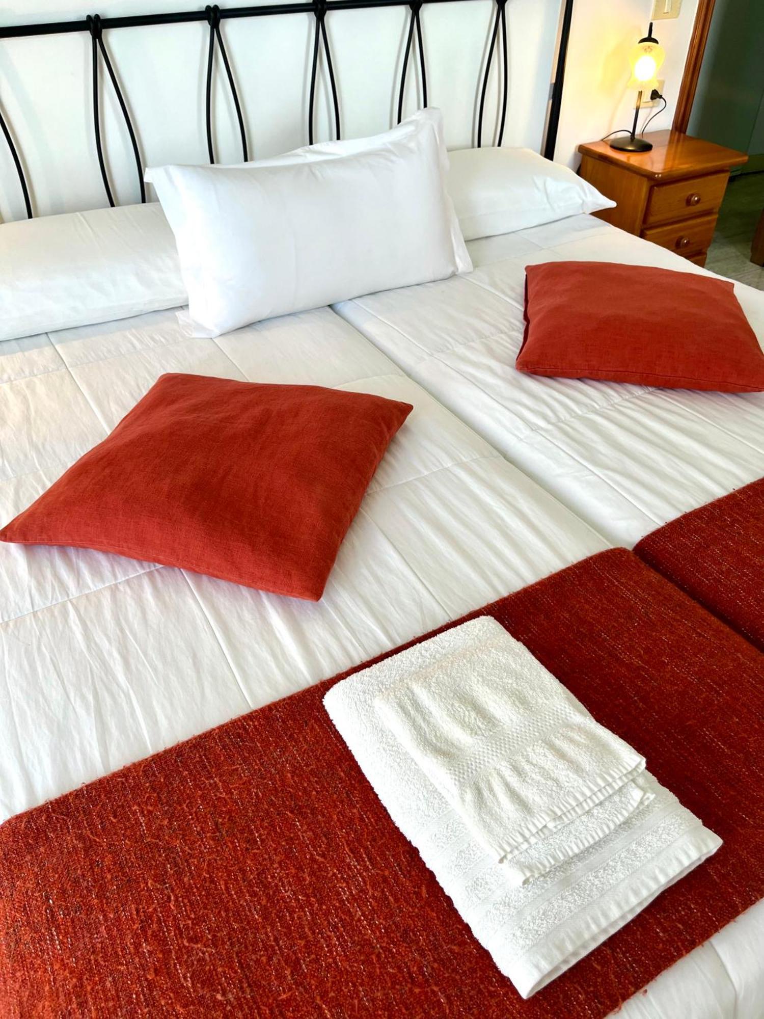 Apartamentos Edalmar 弗龙特拉 外观 照片