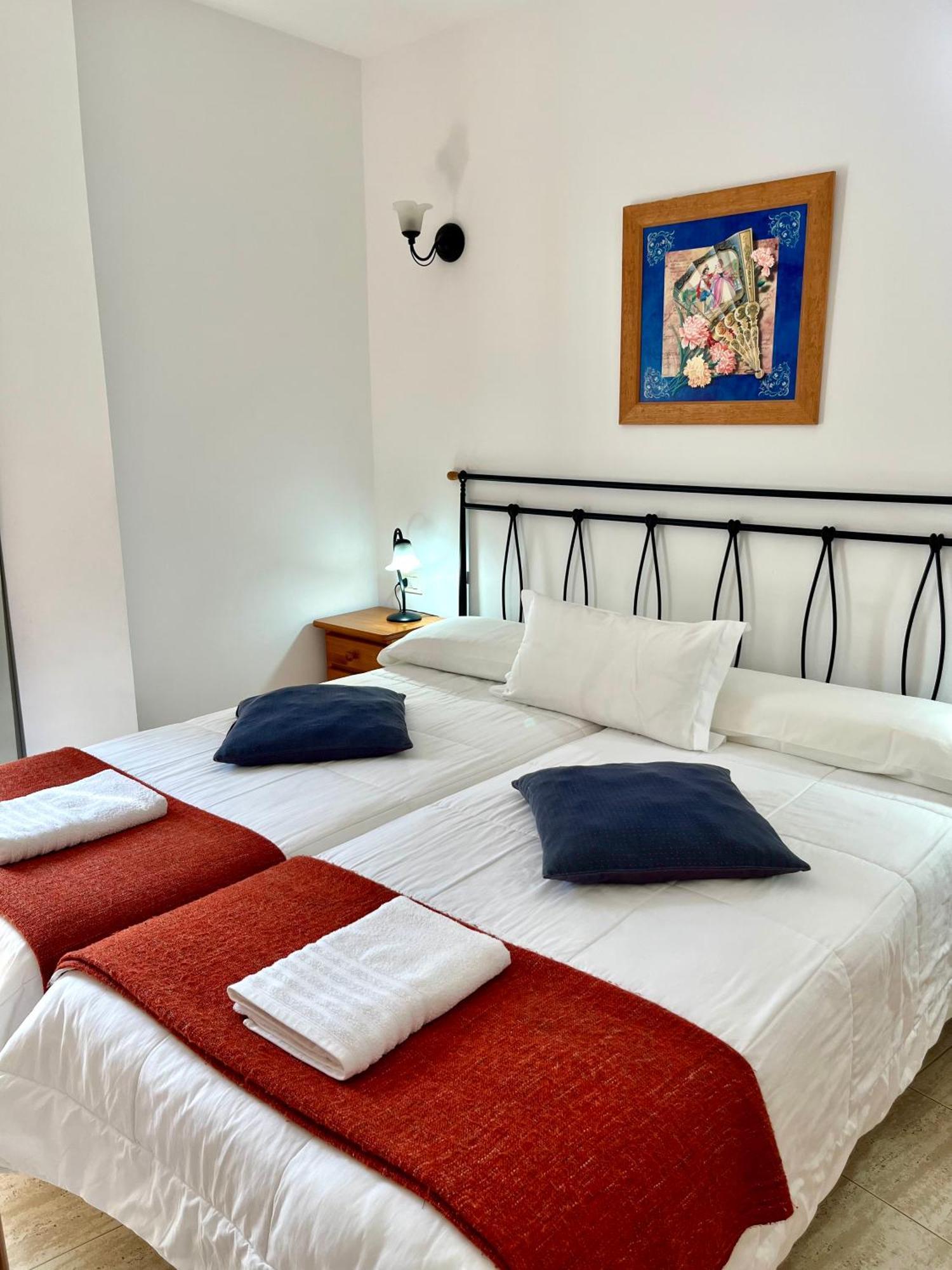 Apartamentos Edalmar 弗龙特拉 外观 照片