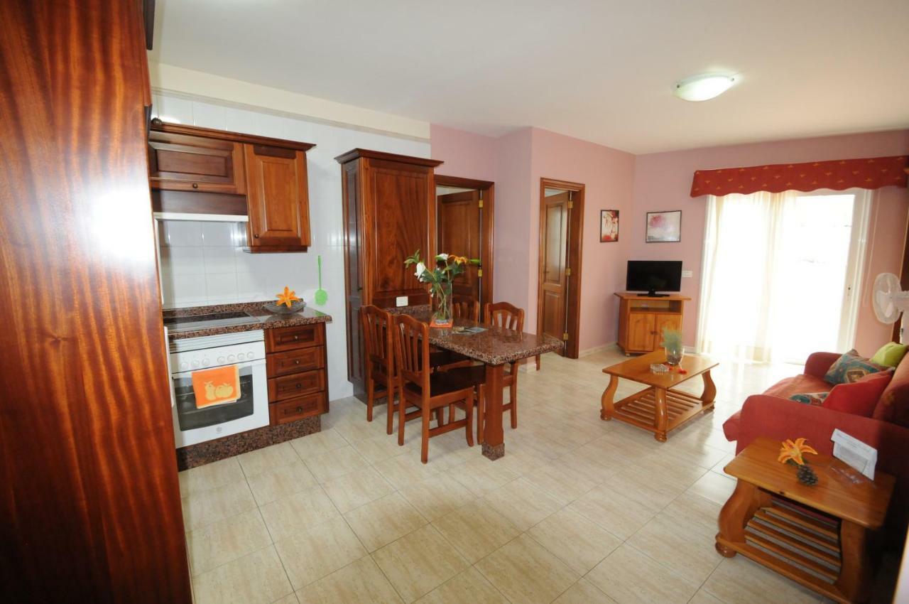 Apartamentos Edalmar 弗龙特拉 外观 照片