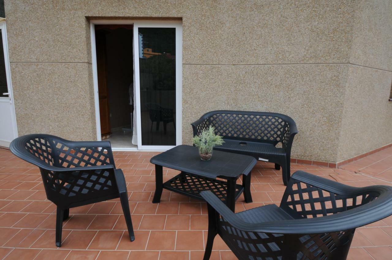 Apartamentos Edalmar 弗龙特拉 外观 照片