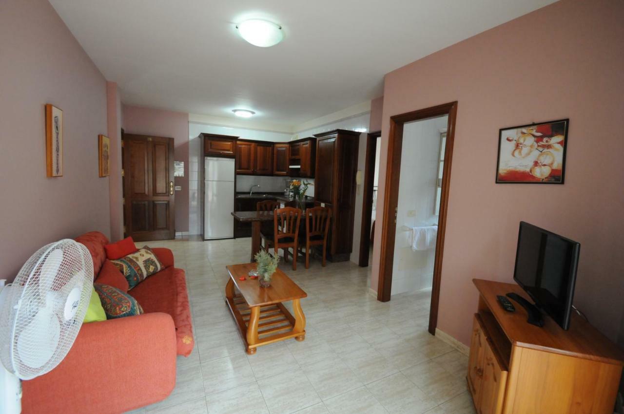 Apartamentos Edalmar 弗龙特拉 外观 照片